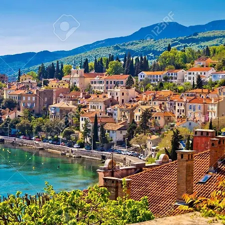 Pia Volosko, Appartement Opatija